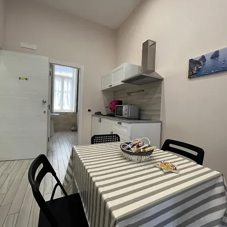 Giulietta Capri Neapol